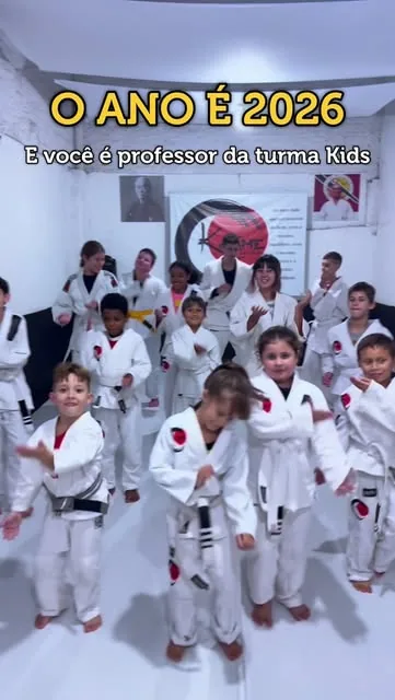 Turma kids reunida no CT Espécime
